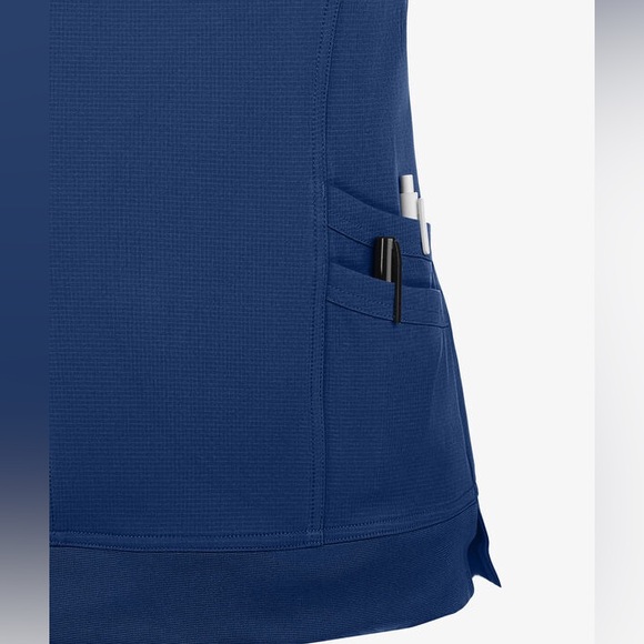 HeartSoul V-Neck Top Spilt Neck - Size: Small - Picture 7 of 10